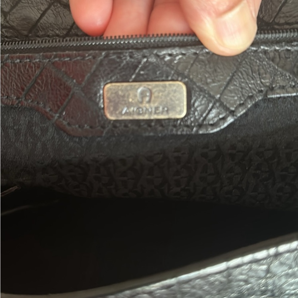 Aigner - Picture 4 of 6